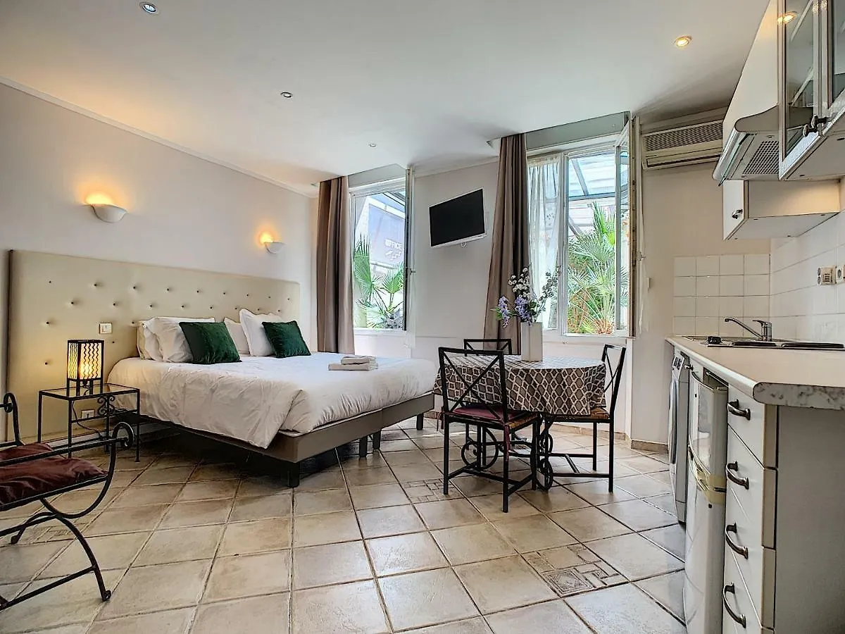 Apartment Residence Chryseis Cannes