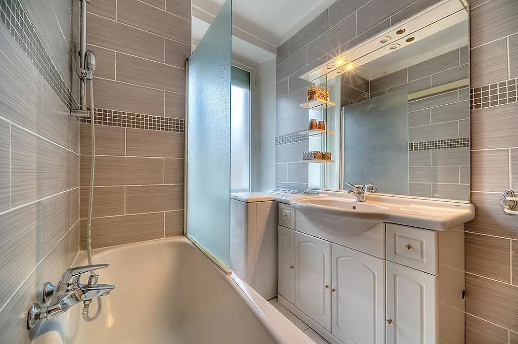Apartment Residence Chryseis Cannes France